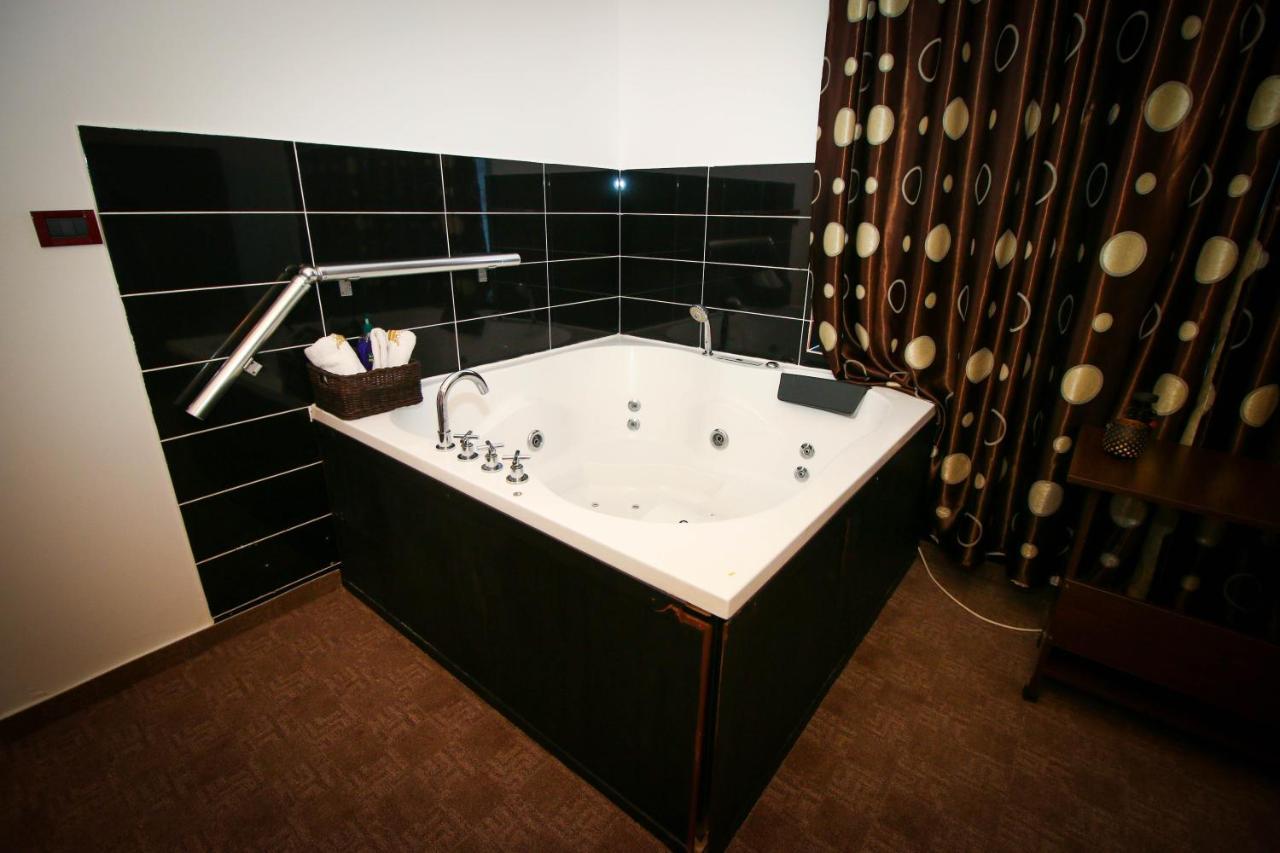 Karma Luxury Room Βουκουρέστι Εξωτερικό φωτογραφία